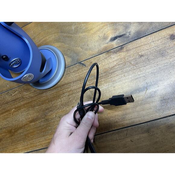 Yeti - USB Microphone - Pro Recording - Midnight Blue A00132 - Picture 4 of 10